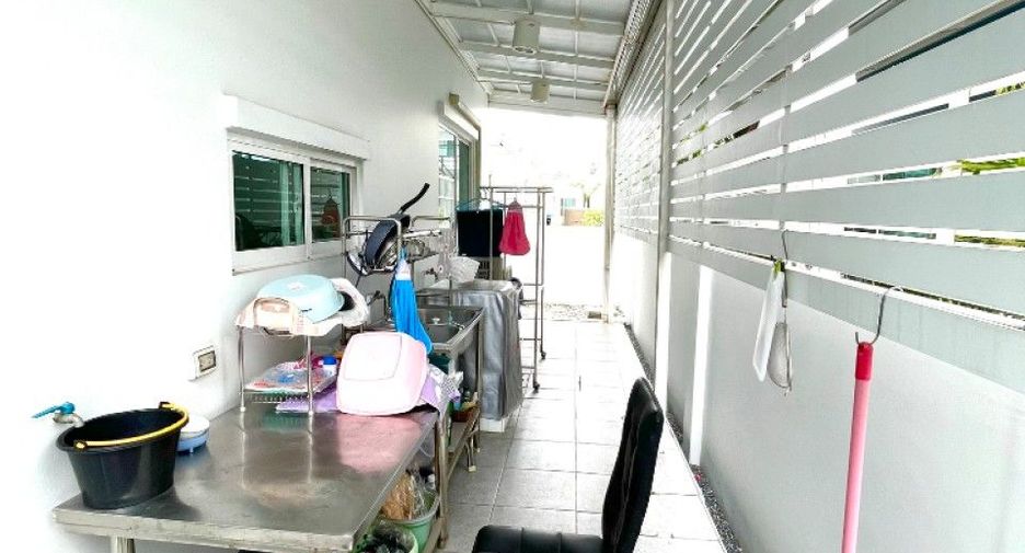 Casa adosada en venta de 3 habitaciones en Mueang Samut Sakhon, Samut Sakhon
