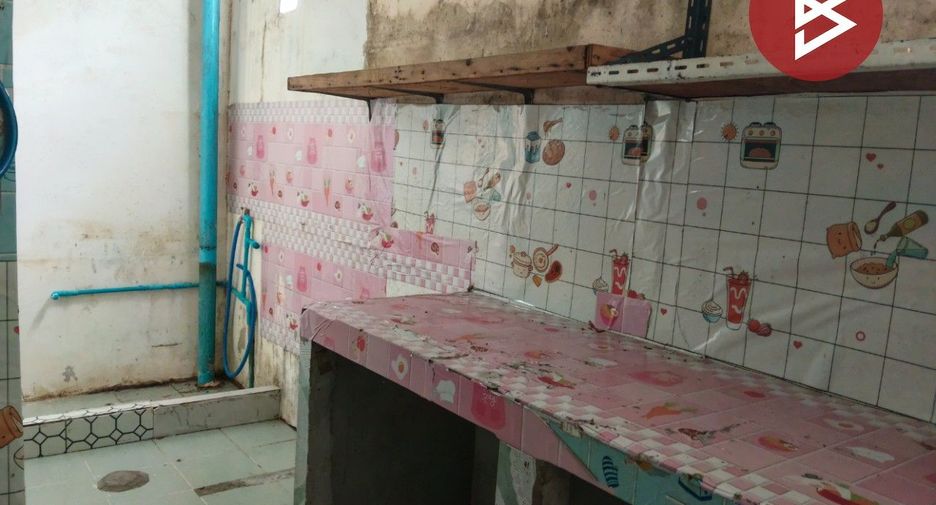 Reihenhaus zum Kauf mit 1 Zimmer in Nong Chok, Bangkok