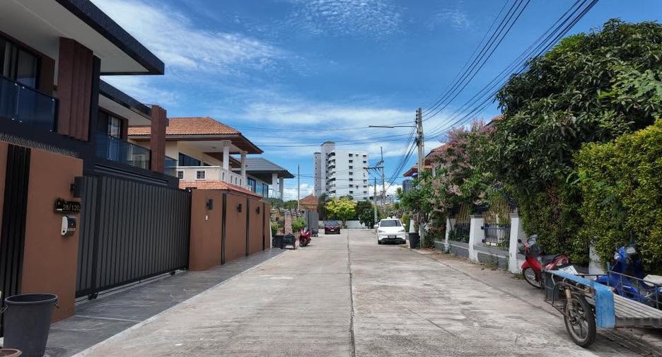 Haus zum Kauf mit 4 Zimmer in Jomtien, Pattaya