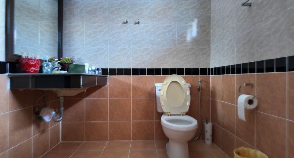 Haus zum Kauf mit 4 Zimmer in Jomtien, Pattaya