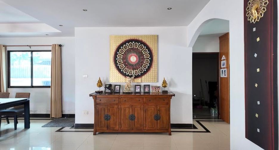 Haus zum Kauf mit 4 Zimmer in Jomtien, Pattaya