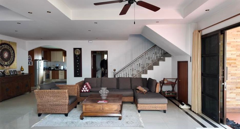 Haus zum Kauf mit 4 Zimmer in Jomtien, Pattaya