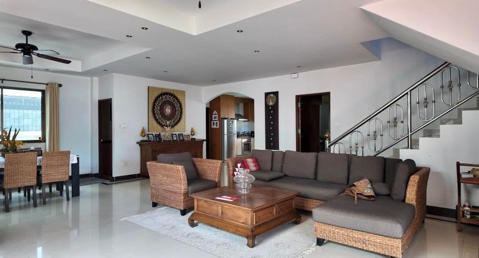 Haus zum Kauf mit 4 Zimmer in Jomtien, Pattaya