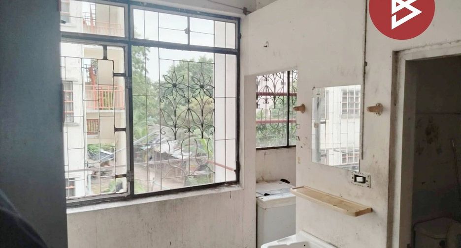 For sale 1 bed condo in Mueang Samut Prakan, Samut Prakan
