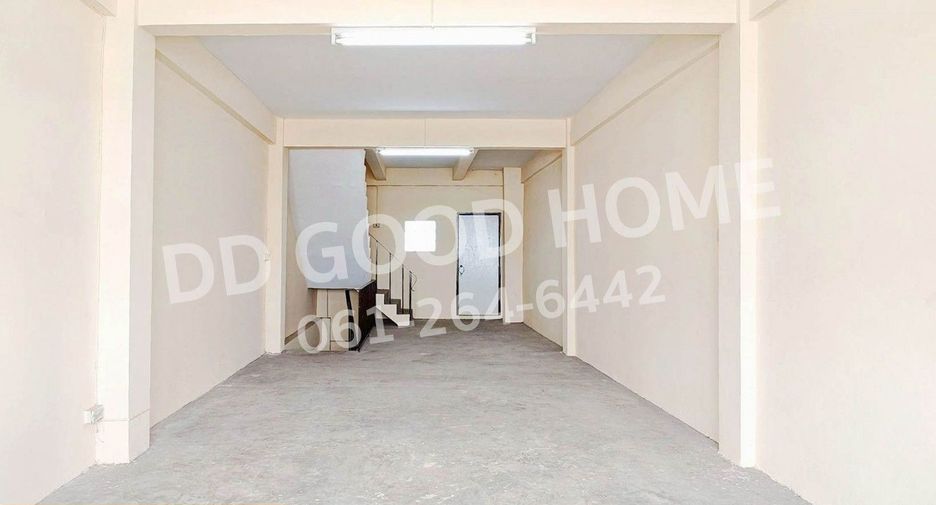 Local comercial en venta de 2 habitaciones en Nong Khaem, Bangkok