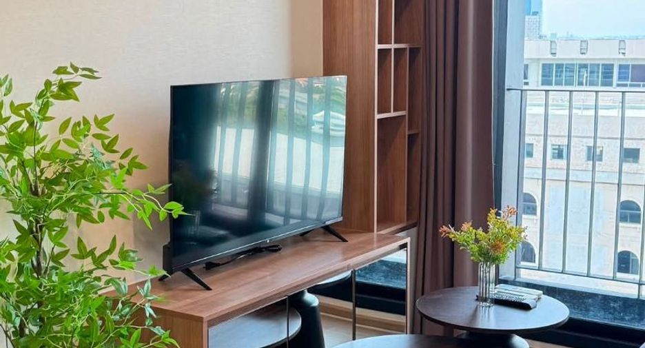 For rent 1 bed condo in Watthana, Bangkok