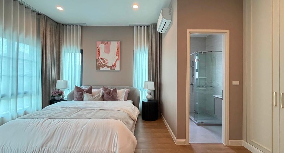 For rent 5 bedrooms house in Saphan Sung, Bangkok