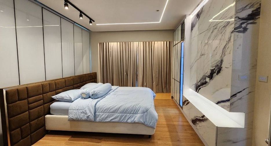 For rent 5 bedrooms house in Saphan Sung, Bangkok