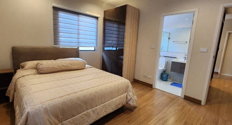 For rent 5 bedrooms house in Saphan Sung, Bangkok