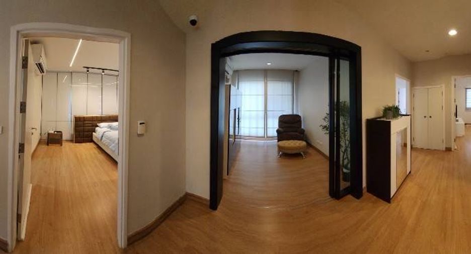 For rent 5 bedrooms house in Saphan Sung, Bangkok
