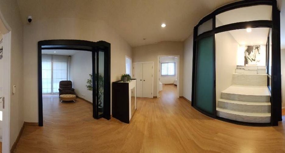 For rent 5 bedrooms house in Saphan Sung, Bangkok