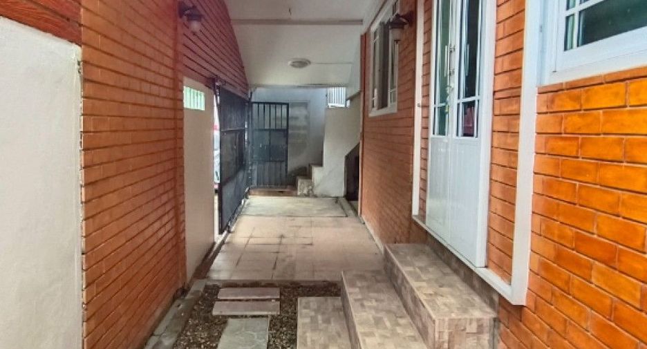 À vendre 2 chambres maison à Mueang Samut Prakan, Samut Prakan