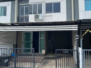 Casa adosada en venta de 3 habitaciones en Mueang Samut Sakhon, Samut Sakhon