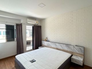 Casa adosada en venta de 3 habitaciones en Mueang Samut Sakhon, Samut Sakhon