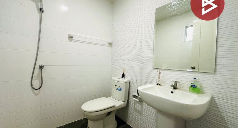 For sale 3 bedrooms townhouse in Mueang Samut Sakhon, Samut Sakhon