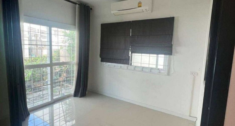 À vendre 3 chambres maison à Bang Sao Thong, Samut Prakan