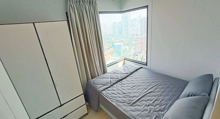 For rent 2 bedrooms condo in Pathum Wan, Bangkok