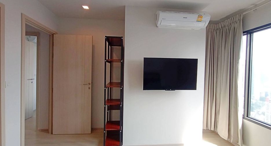 For rent 2 bedrooms condo in Pathum Wan, Bangkok