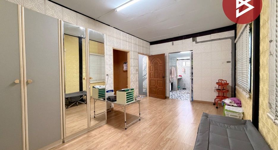 For sale 3 ベッドルーム house in Khlong Sam Wa, Bangkok