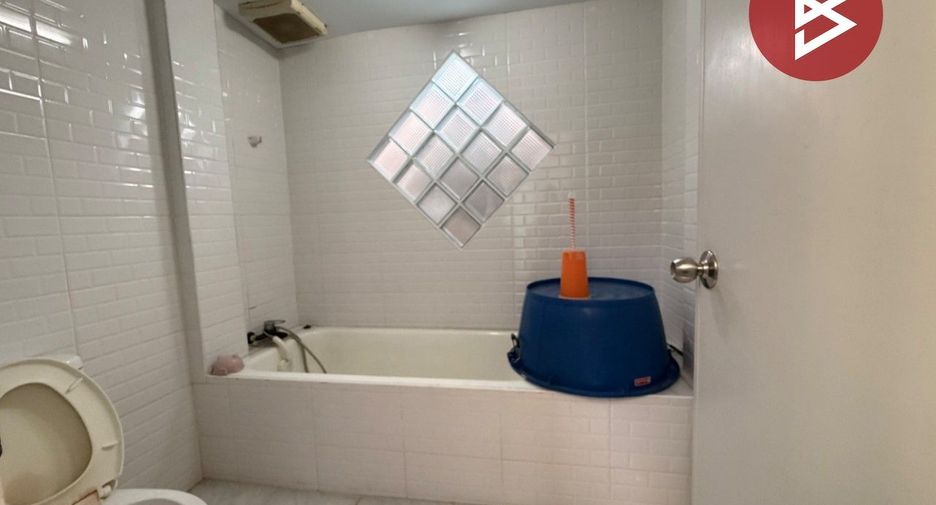 For sale 3 ベッドルーム house in Khlong Sam Wa, Bangkok