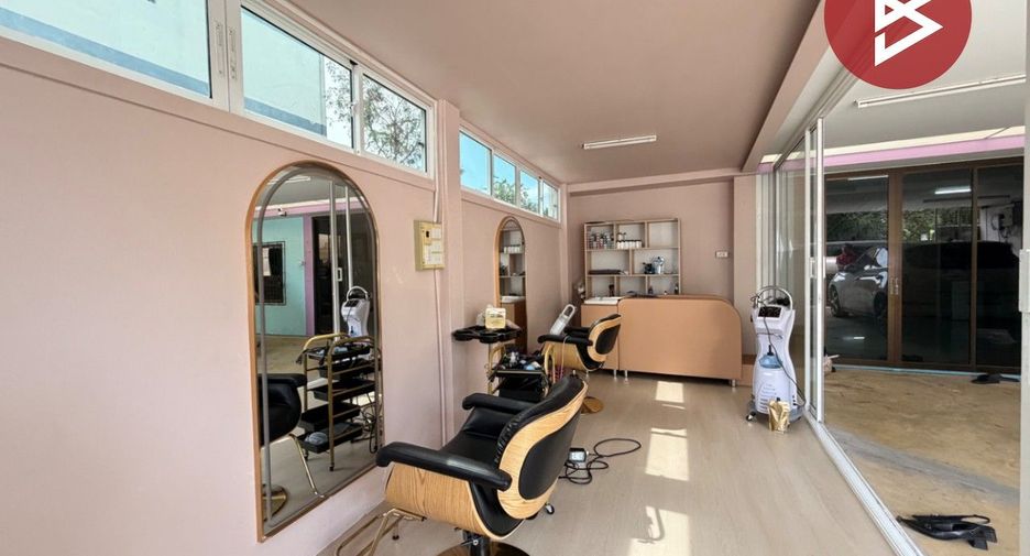 For sale 3 ベッドルーム house in Khlong Sam Wa, Bangkok