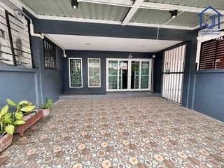 Продажа 3 спальни таунхаус в Thanyaburi, Патумтани