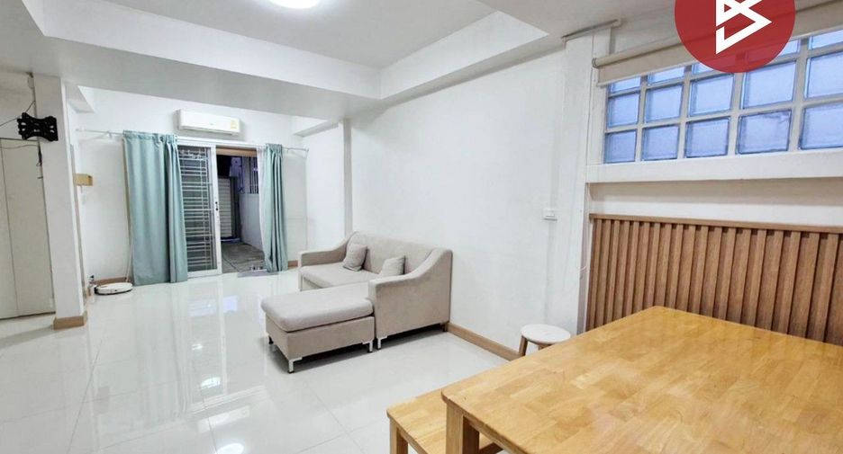 出售 3 卧室 联排别墅 在 Mueang Nonthaburi, Nonthaburi