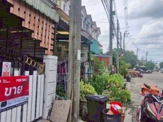 À vendre 3 chambres maison de ville à Sai Mai, Bangkok