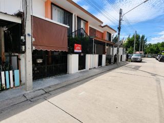 Casa adosada en venta de 2 habitaciones en Mueang Samut Sakhon, Samut Sakhon