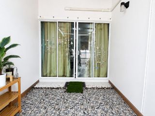 Casa adosada en venta de 2 habitaciones en Mueang Samut Sakhon, Samut Sakhon