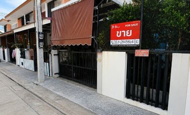 Casa adosada en venta de 2 habitaciones en Mueang Samut Sakhon, Samut Sakhon