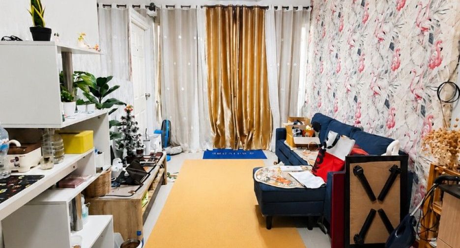 Casa adosada en venta de 2 habitaciones en Mueang Samut Sakhon, Samut Sakhon