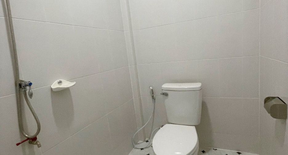 Продажа 3 спальни таунхаус в Si Racha, Чонбури
