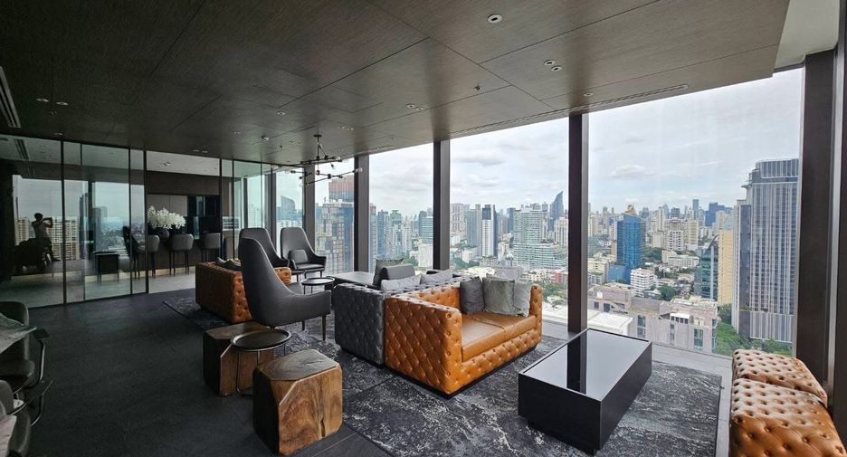 For rent 2 bedrooms condo in Watthana, Bangkok