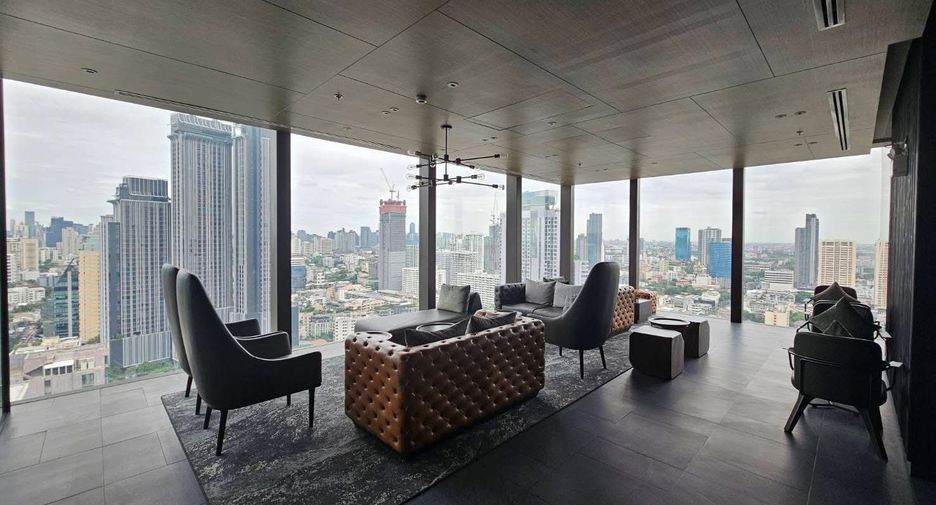 For rent 2 bedrooms condo in Watthana, Bangkok