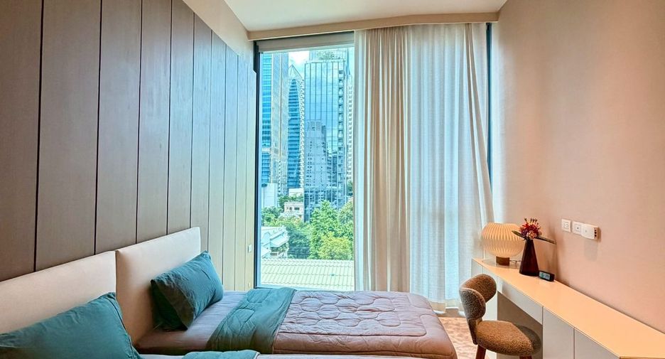 For rent 2 bedrooms condo in Pathum Wan, Bangkok
