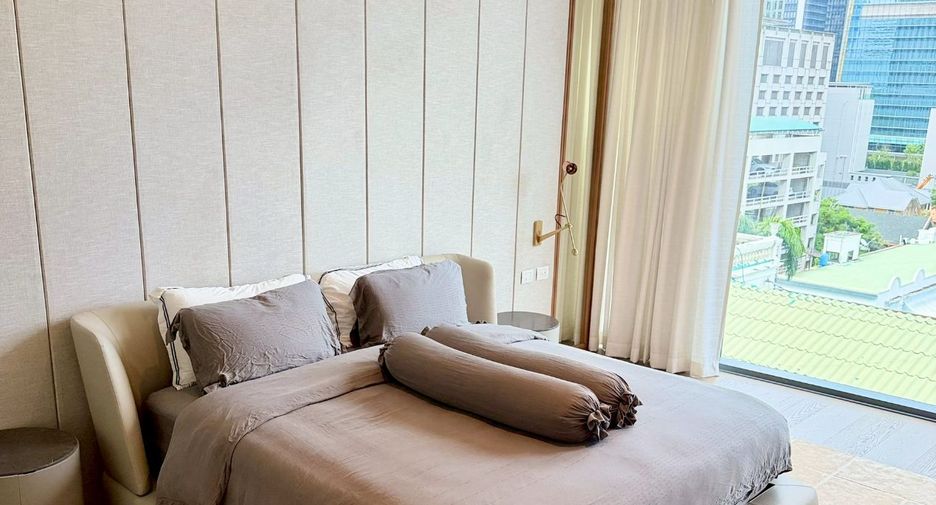 For rent 2 bedrooms condo in Pathum Wan, Bangkok
