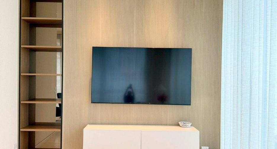 For rent 2 bedrooms condo in Pathum Wan, Bangkok