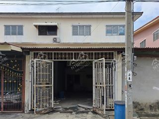 Gewerbefläche zur Miete und zum Kauf mit 3 Zimmer in Bang Bua Thong, Nonthaburi