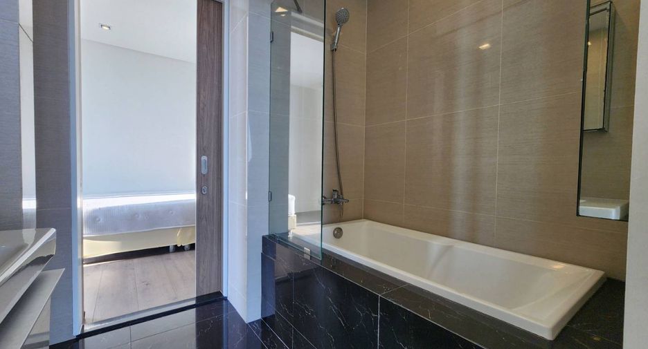 For rent and for sale 2 bedrooms condo in Khlong Toei, Bangkok
