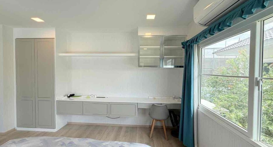 Haus zur Miete mit 3 Zimmer in Bang Phli, Samut Prakan