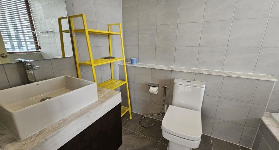 For rent 3 ベッドルーム condo in Watthana, Bangkok
