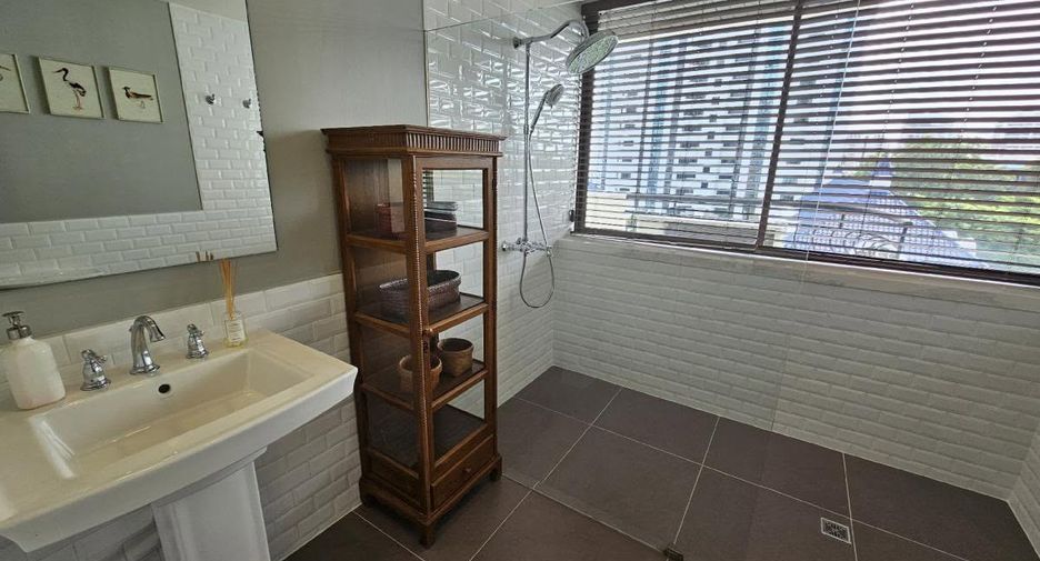 For rent 3 ベッドルーム condo in Watthana, Bangkok
