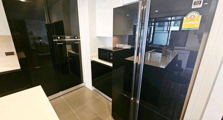 For rent 3 ベッドルーム condo in Watthana, Bangkok