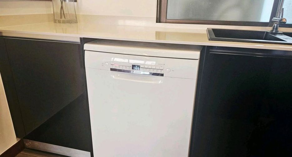 For rent 3 ベッドルーム condo in Watthana, Bangkok