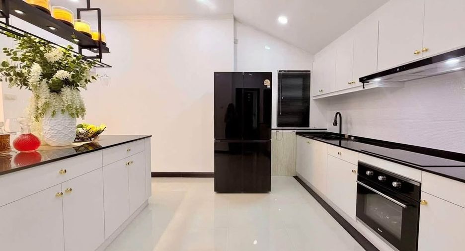 ขาย 4 ห้องนอน บ้านเดี่ยว ใน บางละมุง, ชลบุรี