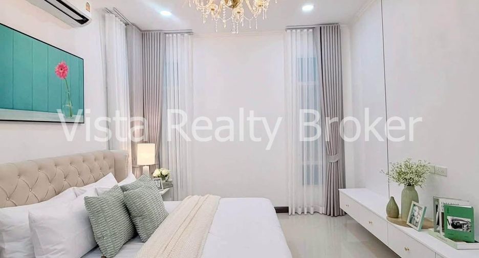 For sale 4 bedrooms house in Bang Lamung, Chonburi