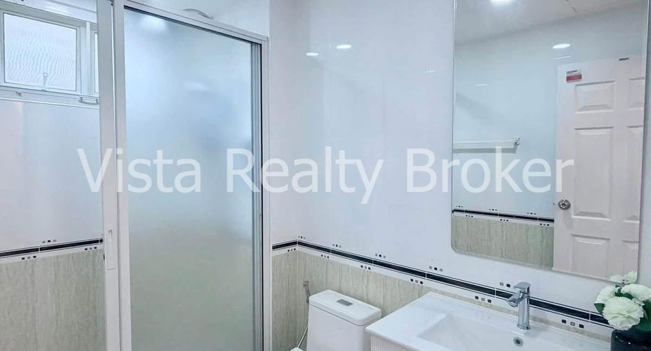 For sale 4 bedrooms house in Bang Lamung, Chonburi