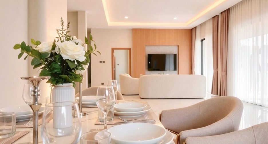For sale 4 bedrooms villa in Bang Lamung, Chonburi