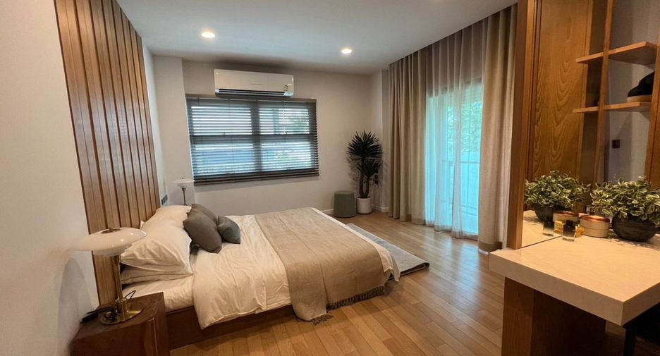 ให้เช่า 4 ห้องนอน บ้านเดี่ยว ใน บางกะปิ, กรุงเทพฯ